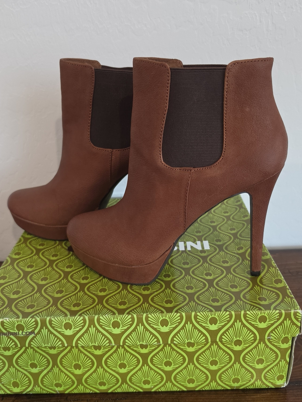 Gianni Bini Women's Platform Chelsea High-Heel Stiletto Ankle Boots Brown Sz 9M